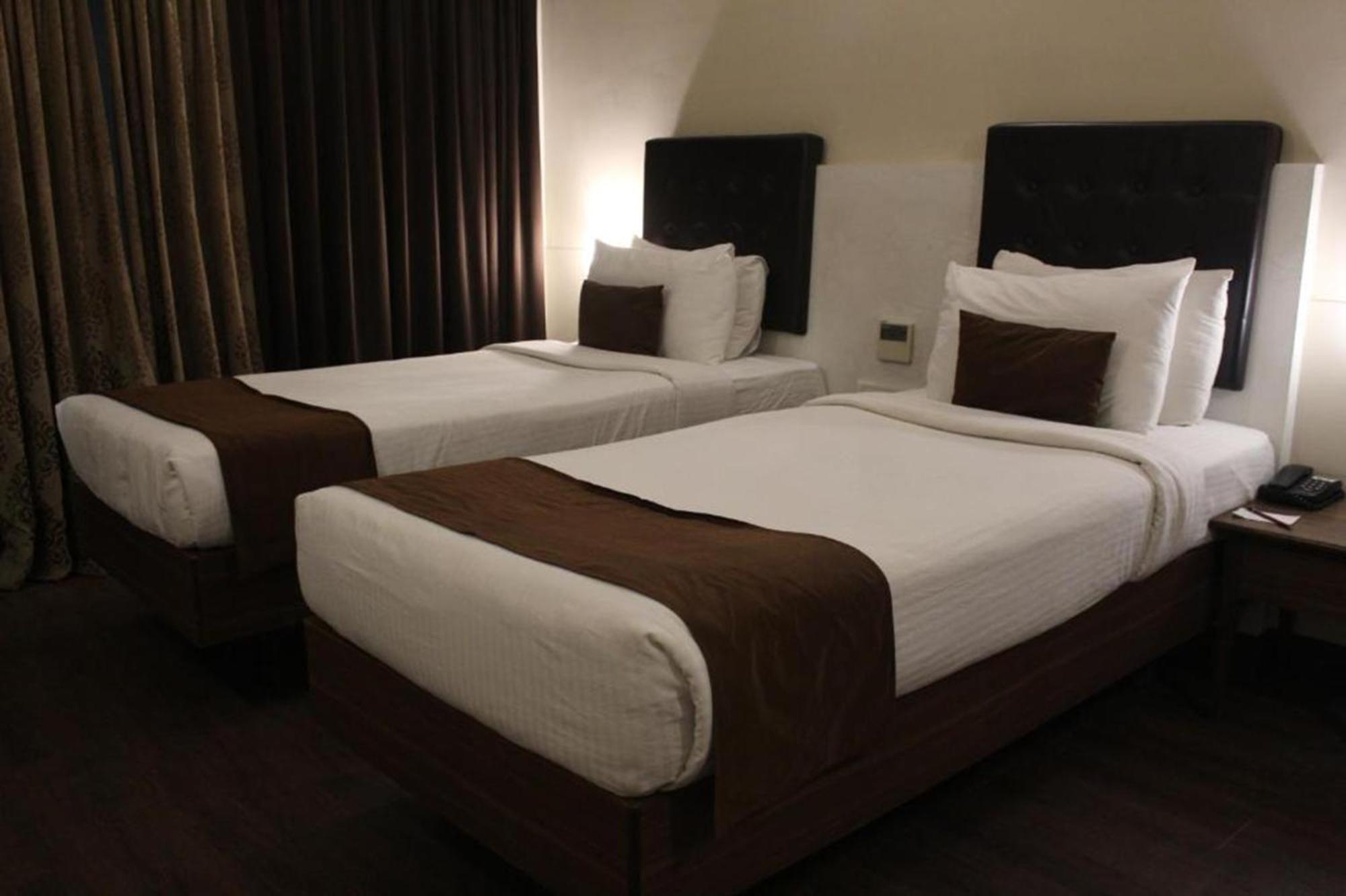 Avexia Premiere Agra Otel Dış mekan fotoğraf